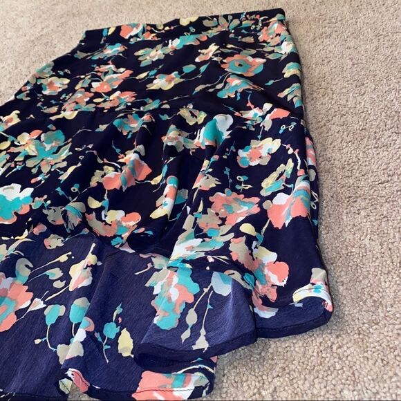 Soprano Navy Floral Hi-Lo Skirt Medium, M - Picture 3 of 9